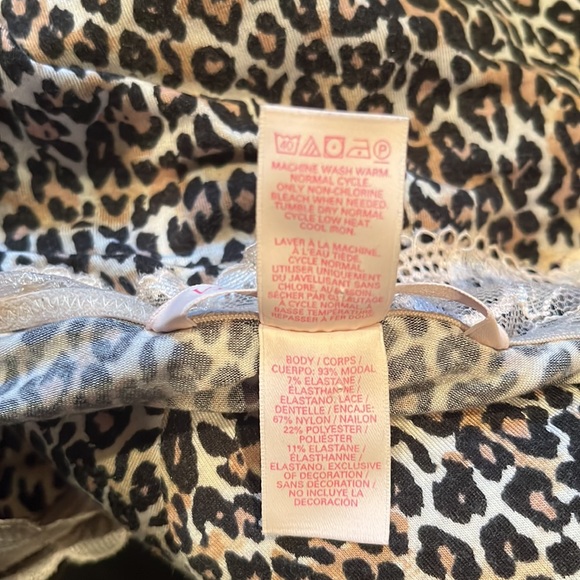 Victoria’s Secret Sexy Leopard & Lace Gown - Picture 6 of 6